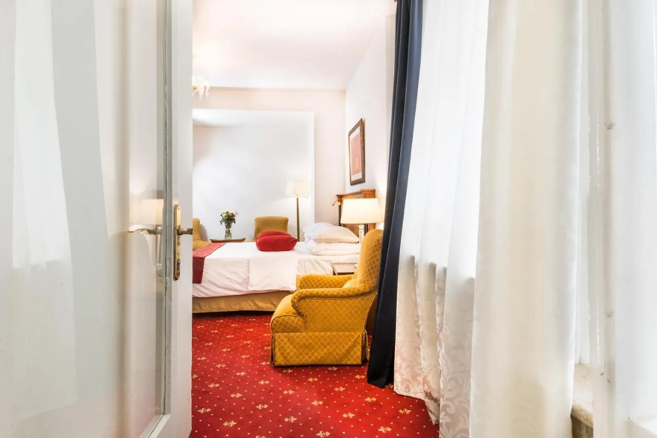 Hotel Leon D'Oro Prag 4*,  Çek Cumhuriyeti